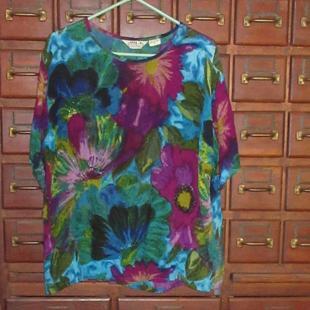 Vintage Small Rayon Short Sleeve Top Blouse